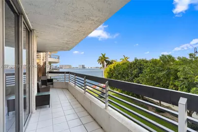 19101 NE 36th #402, Aventura, FL 33180 - Photo 3