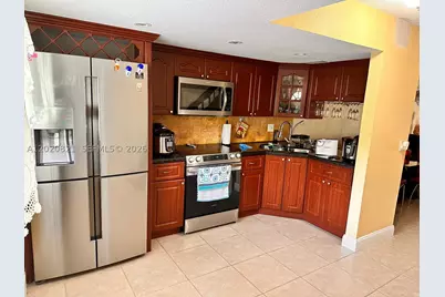 5953 W 28th #24, Hialeah, FL 33016 - Photo 9