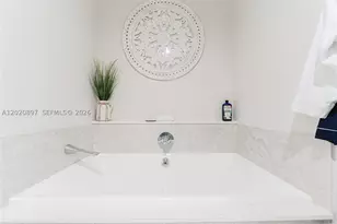 488 NE 18th, Miami, FL 33132 - Photo 21