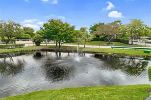 10466 Sunrise Lakes, Sunrise, FL 33322 - Photo 23