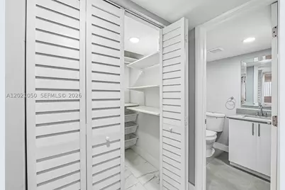 6575 W 4th #507, Hialeah, FL 33012 - Photo 15