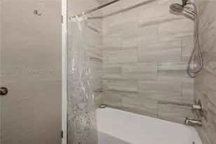850 NW 98th, Plantation, FL 33324 - Photo 17
