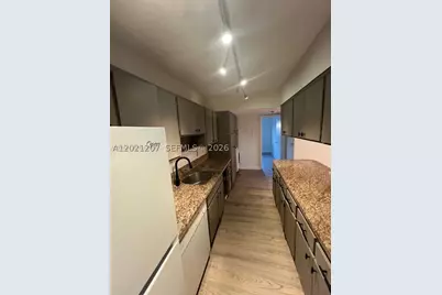 1100 NE 9th #305, Fort Lauderdale, FL 33304 - Photo 11