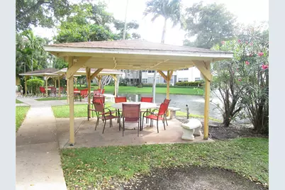 5111 W Oakland Park #301, Lauderdale Lakes, FL 33313 - Photo 11