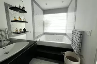 200 Biscayne Blvd, Miami, FL 33131 - Photo 19