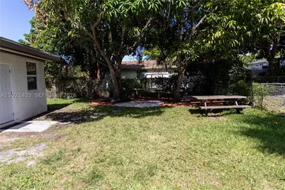 250 NW 14th, Dania Beach, FL 33004 - Photo 3