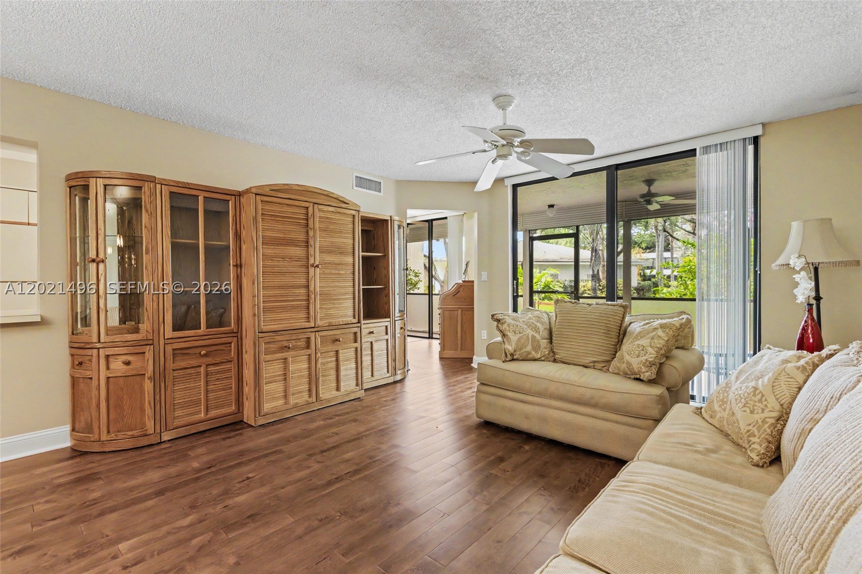 1420 Sheridan #3H main architectural view