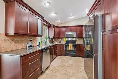 483 NW 107th, Coral Springs, FL 33071 - Photo 31