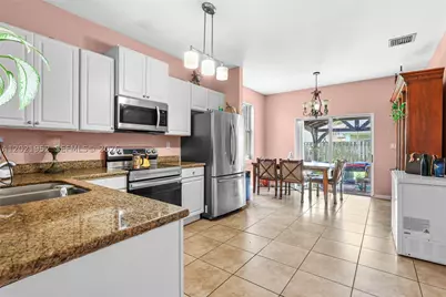 8956 SW 215th, Cutler Bay, FL 33189 - Photo 5