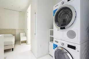 300 Biscayne Blvd, Miami, FL 33131 - Photo 25