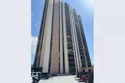 20335 W Country Club #1205, Aventura, FL 33180 - Photo 1