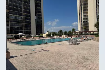 20335 W Country Club #1205, Aventura, FL 33180 - Photo 23