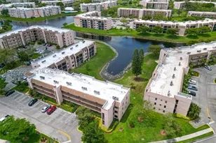 10130 Sunrise Lakes, Sunrise, FL 33322 - Photo 33