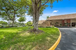 10130 Sunrise Lakes, Sunrise, FL 33322 - Photo 35