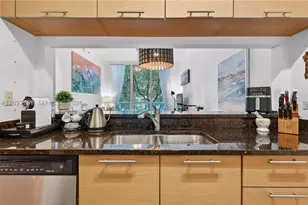 31 SE 5th, Miami, FL 33131 - Photo 9