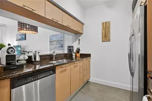 31 SE 5th, Miami, FL 33131 - Photo 7