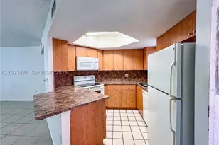 8245 Lake, Doral, FL 33166 - Photo 9