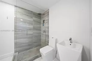 455 NE 210th, Miami, FL 33179 - Photo 15