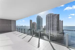 300 Biscayne Blvd, Miami, FL 33131 - Photo 1