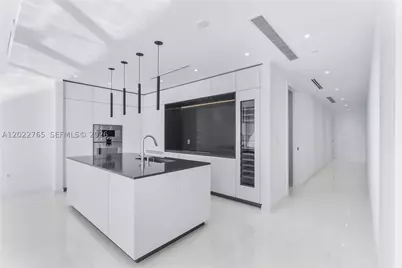 300 Biscayne Blvd #1802, Miami, FL 33131 - Photo 13