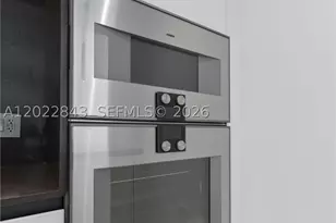 300 Biscayne Blvd, Miami, FL 33131 - Photo 17