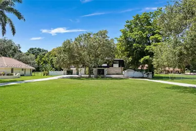 11640 SW 37th, Davie, FL 33330 - Photo 15