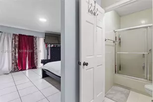 8454 NW 8th, Miami, FL 33126 - Photo 19