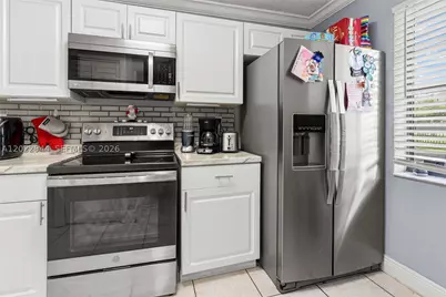8454 NW 8th #2, Miami, FL 33126 - Photo 11