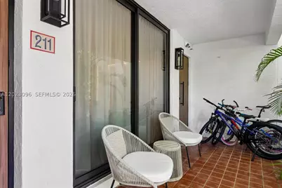 425 Grapetree #211, Key Biscayne, FL 33149 - Photo 3