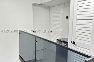 425 Grapetree, Key Biscayne, FL 33149 - Photo 15