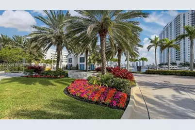 17111 Biscayne #2209, North Miami Beach, FL 33160 - Photo 23