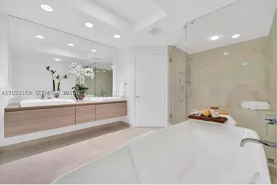 17111 Biscayne #2209, North Miami Beach, FL 33160 - Photo 9