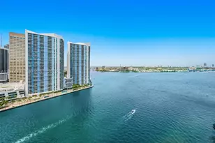 900 Brickell Key, Miami, FL 33131 - Photo 5