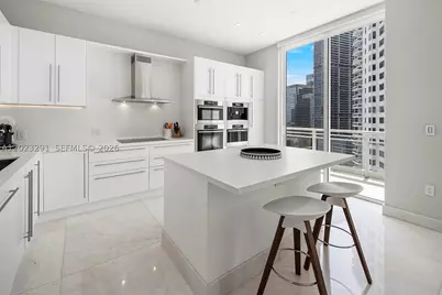 900 Brickell Key #1801, Miami, FL 33131 - Photo 13
