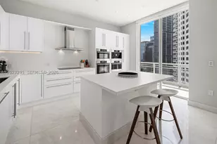 900 Brickell Key, Miami, FL 33131 - Photo 13
