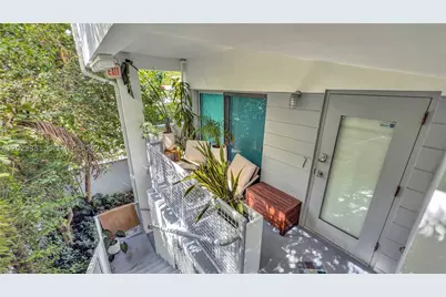734 Michigan #7, Miami Beach, FL 33139 - Photo 7