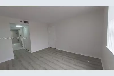 2642 Collins #408, Miami Beach, FL 33140 - Photo 5
