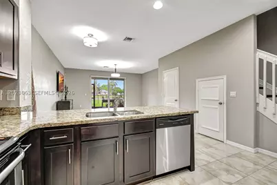 1119 Vermilion, Lake Worth, FL 33461 - Photo 5