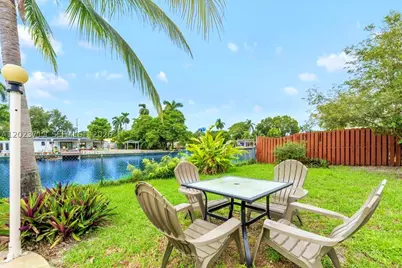 2650 Scott, Hollywood, FL 33020 - Photo 25