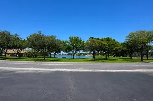 12966 Kings Crossing, Gibsonton, FL 33534 - Photo 35