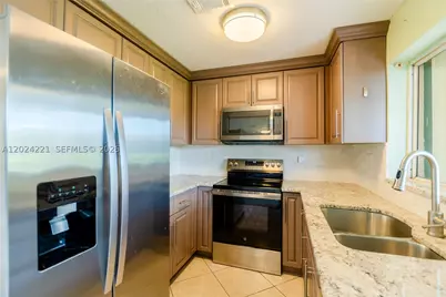 9803 NW 37th, Sunrise, FL 33351 - Photo 9