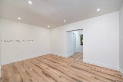 264 Navajo, Miami Springs, FL 33166 - Photo 21