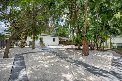 264 Navajo, Miami Springs, FL 33166 - Photo 11