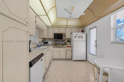 500 NE 12th #407, Hallandale Beach, FL 33009 - Photo 11