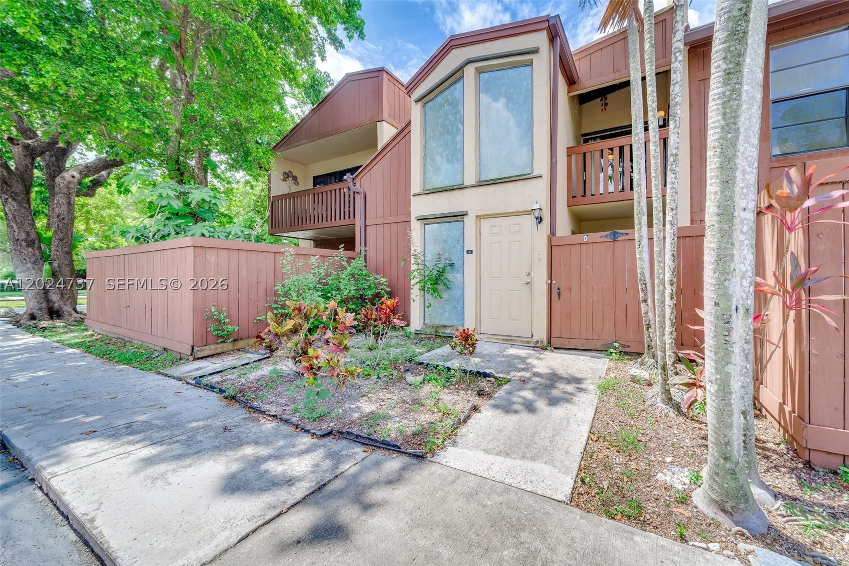 6547 SW 116th #C - 6547 SW 116th #C, Miami, FL 33173 Luxury Property | Jose Angel Pina