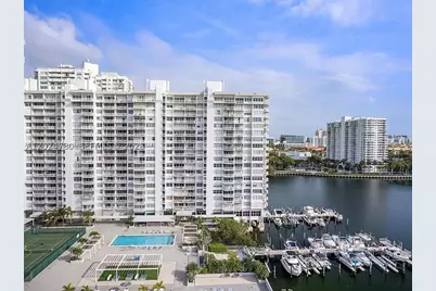 18081 Biscayne #1904, Aventura, FL 33160 - Photo 3