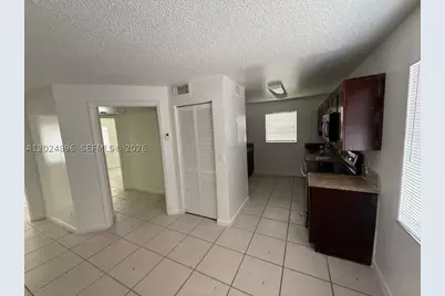 6921 Pembroke #6927, Pembroke Pines, FL 33023 - Photo 7