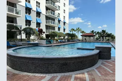 5085 NW 7th #909, Miami, FL 33126 - Photo 11