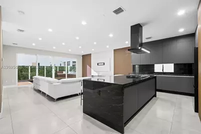 7534 NW 98th, Doral, FL 33178 - Photo 7