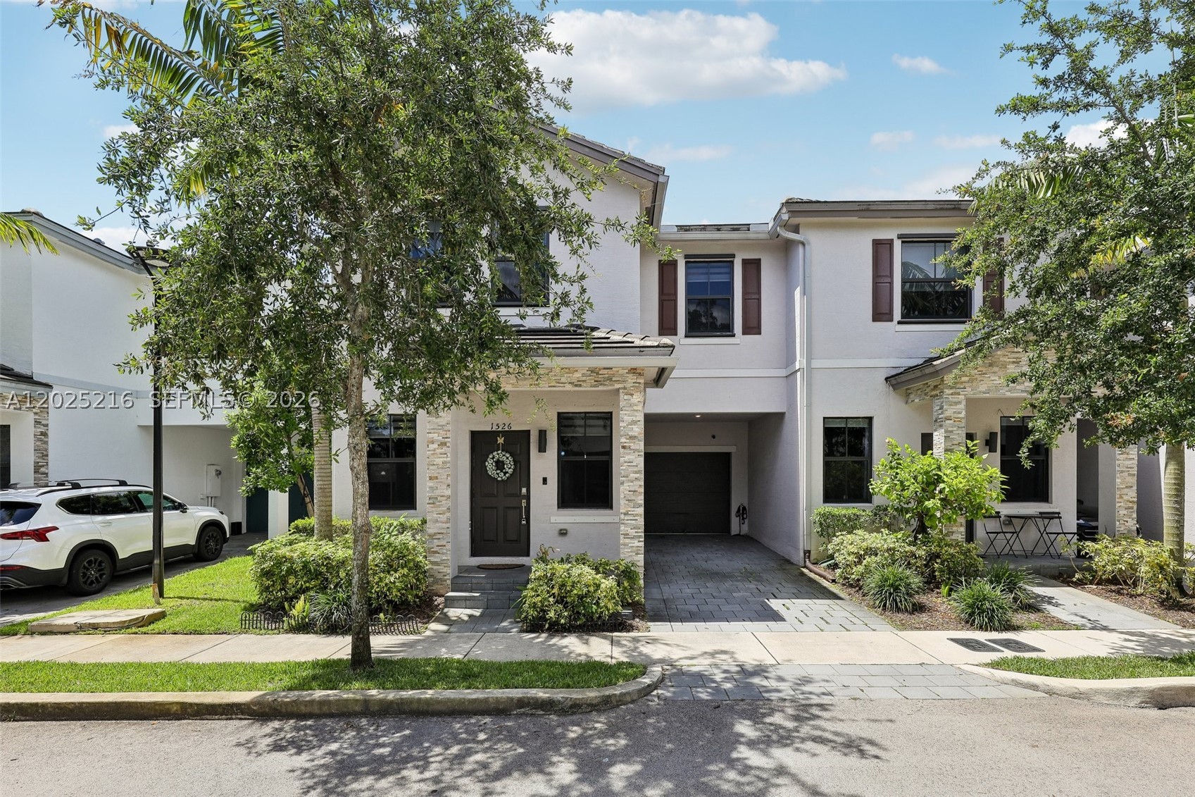 1526 SW 29th main architectural view